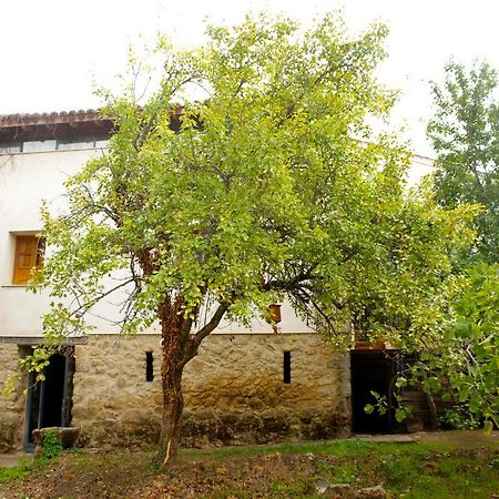 Albergue Turistico Via De La Plata Баньос де Монтемайор Екстериор снимка