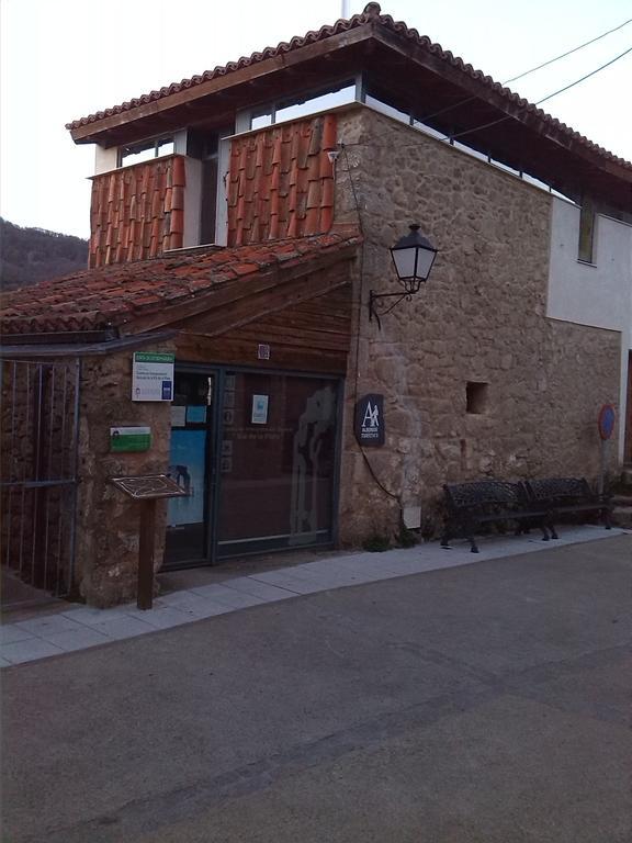 Albergue Turistico Via De La Plata Баньос де Монтемайор Екстериор снимка