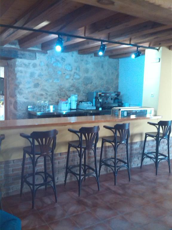 Albergue Turistico Via De La Plata Баньос де Монтемайор Екстериор снимка